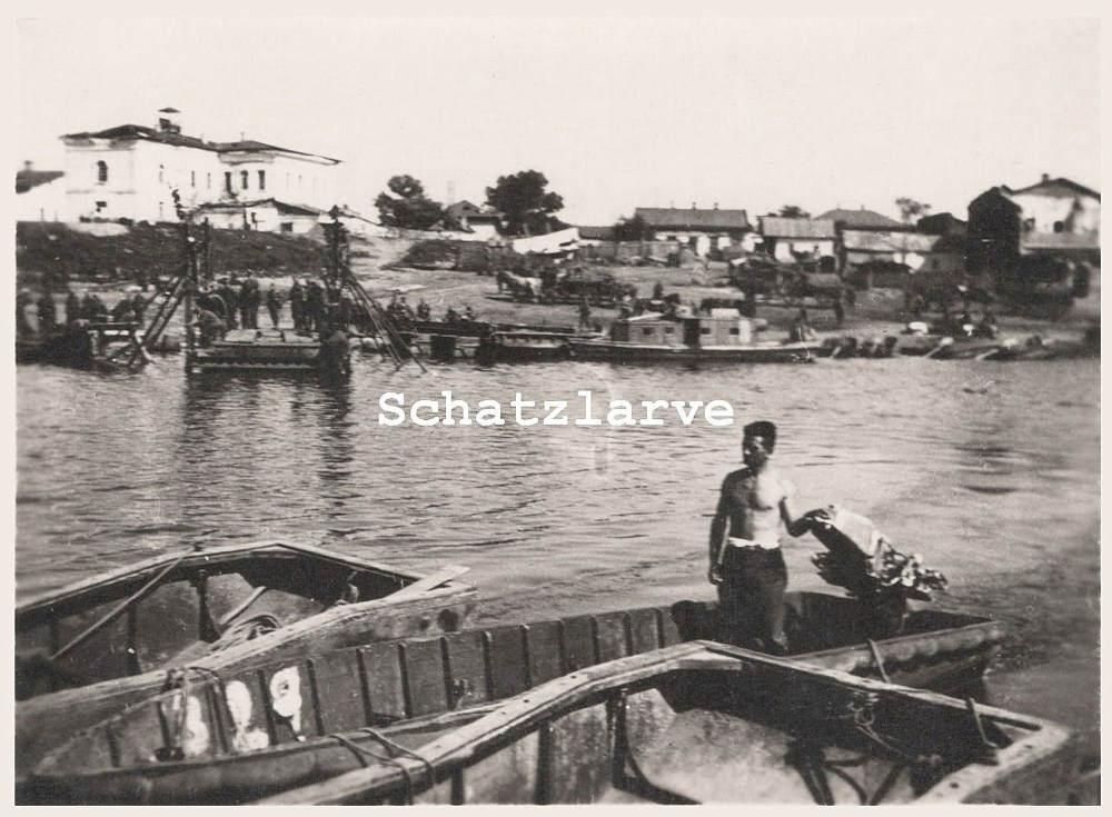 Вид на Крюків з боку білецьківських плавнів, 1941 рік, фото №3593