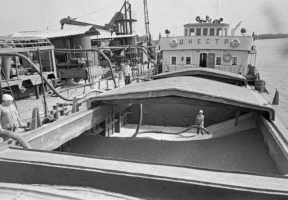 Пневматична розвантаження зерна, 1971 рік, фото №3595