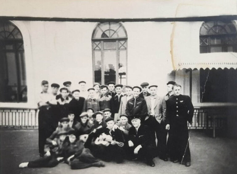 На залізничному вокзалі, Кременчук, 1957 рік, фото №3626