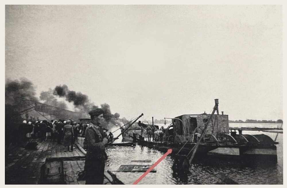 Палаюча наливна баржа, Затон,1941 рік, фото №3652