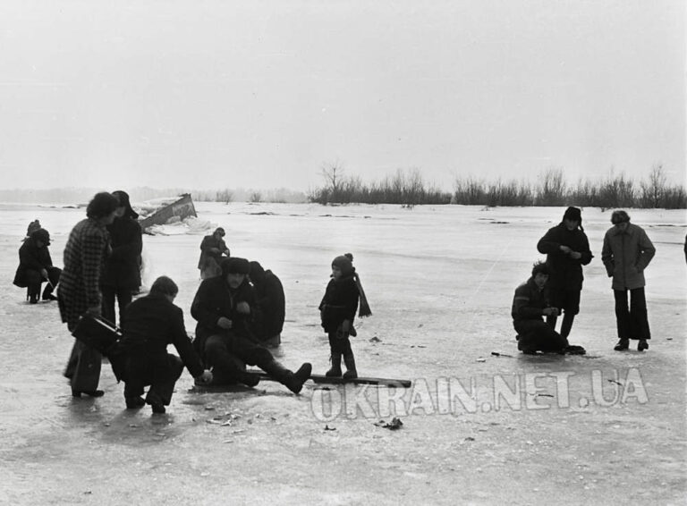 Зимова риболовля в Затоні, 1979 рік, фото №3734