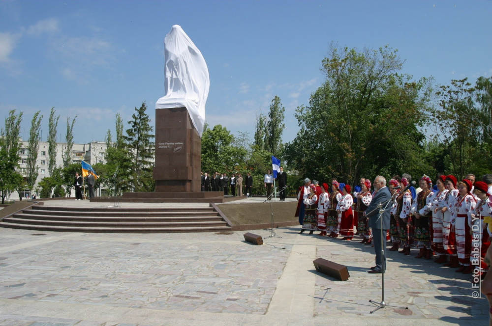 Відкриття пам'ятника Тарасові Шевченку, 2004 рік, фото №3743