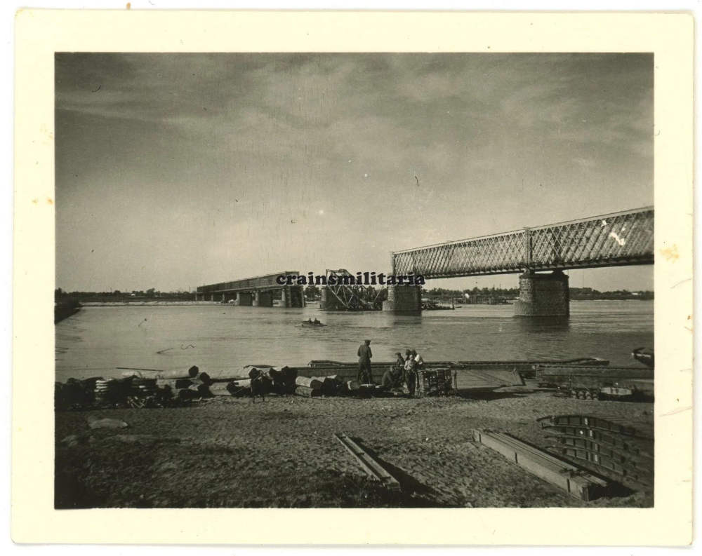 Зруйнований залізничний міст, Кременчук, фото №3754