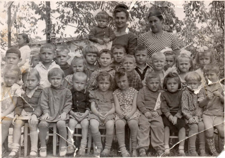 Дитячий садок неподалік школи №19, 1965 рік, фото №3765