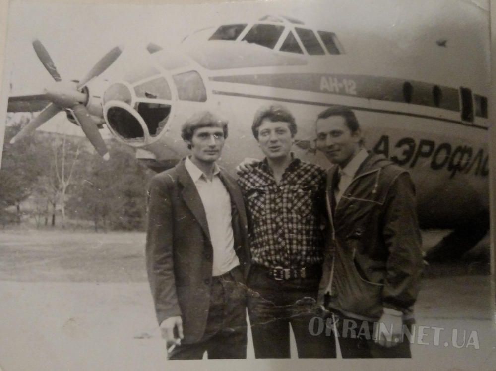 Біля літака Ан-12А, Кременчук, фото №3866