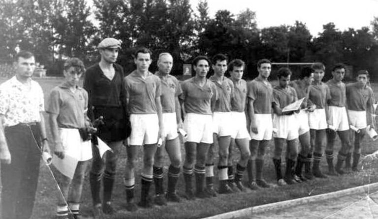 Футбольна команда Авангард, Крюків, 1963 рік, фото №3871