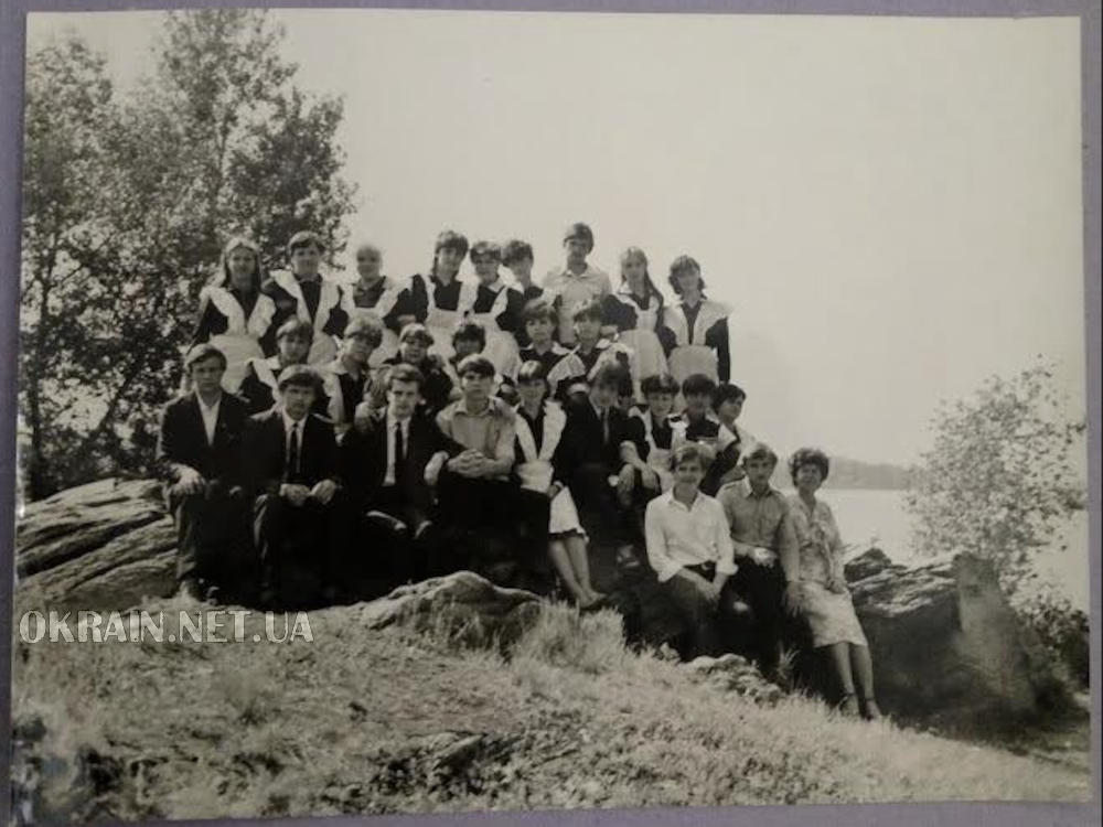 Випускники на скелі - гранітний реєстр, 1987 рік, фото №3937