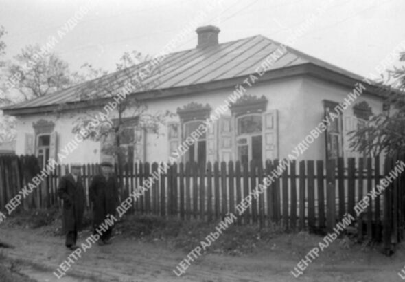Вид Будинку-музею А. С. Макаренка, 1950 рік, фото №3944