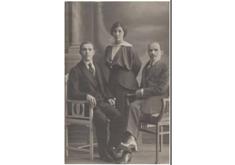 Михайло Кричевський з дружиною Розою та братом, 1915 рік, фото №3995