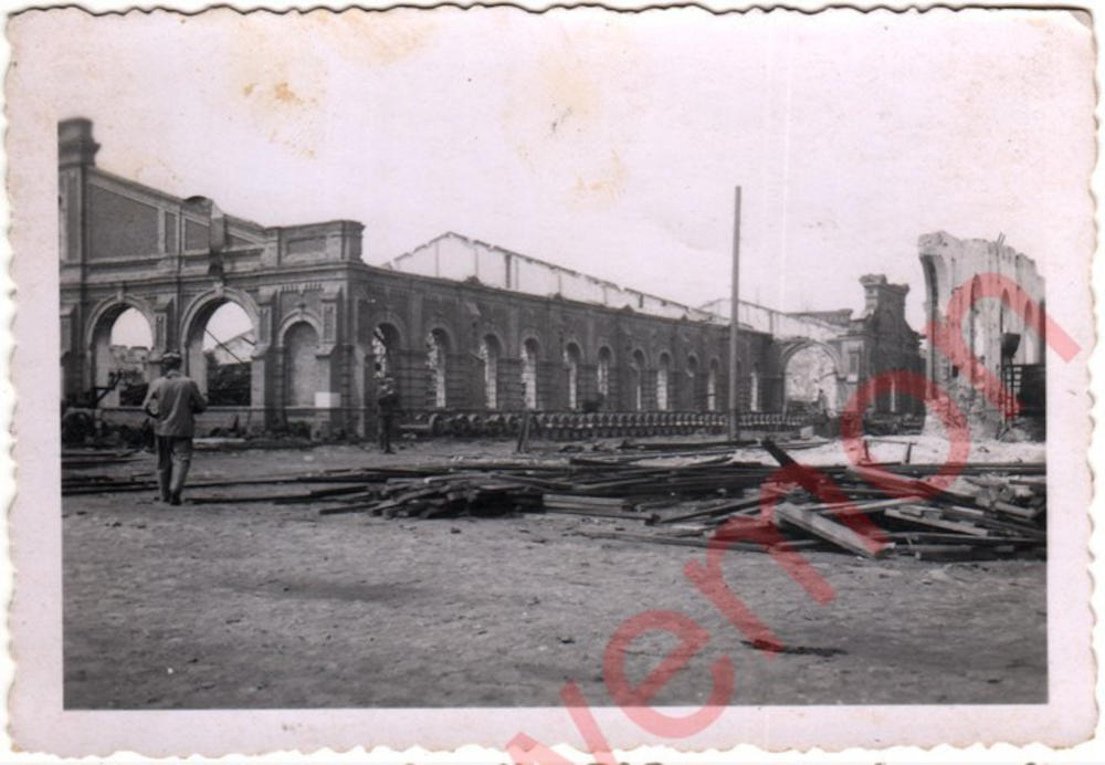 Зруйнований цех вагонобудівного заводу, фото №4009