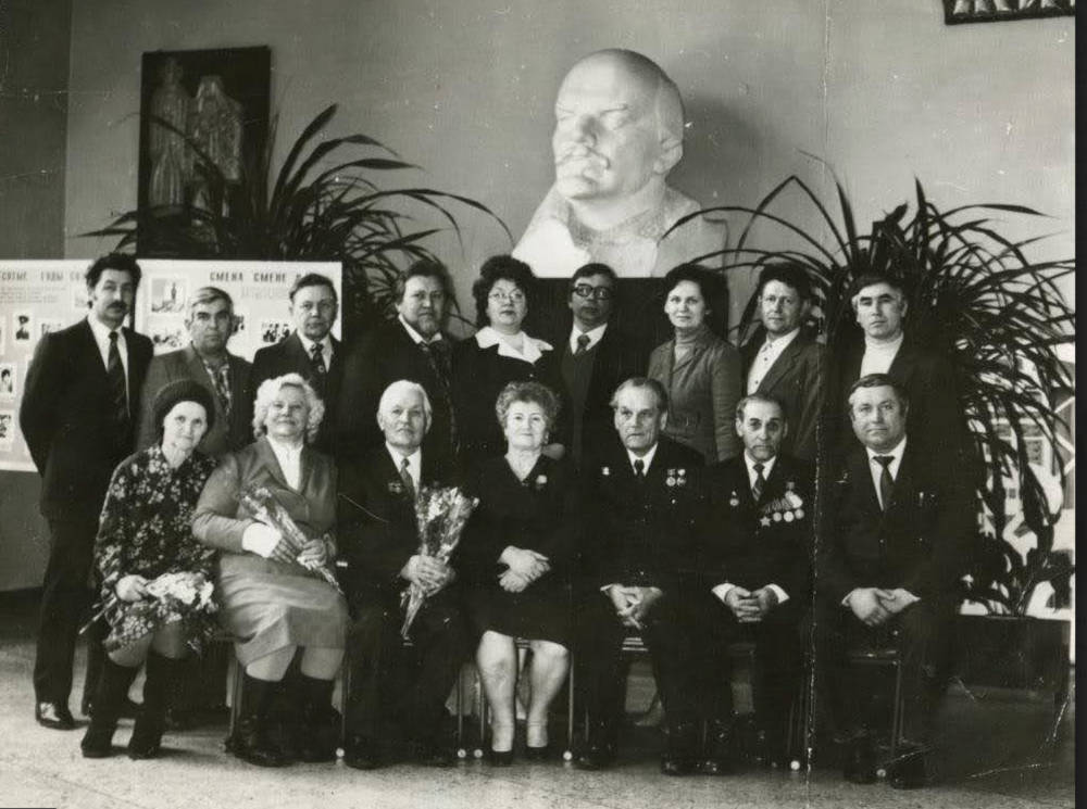Зустріч однокласників і вчителів СШ №1, 1980-ті роки, фото №4018