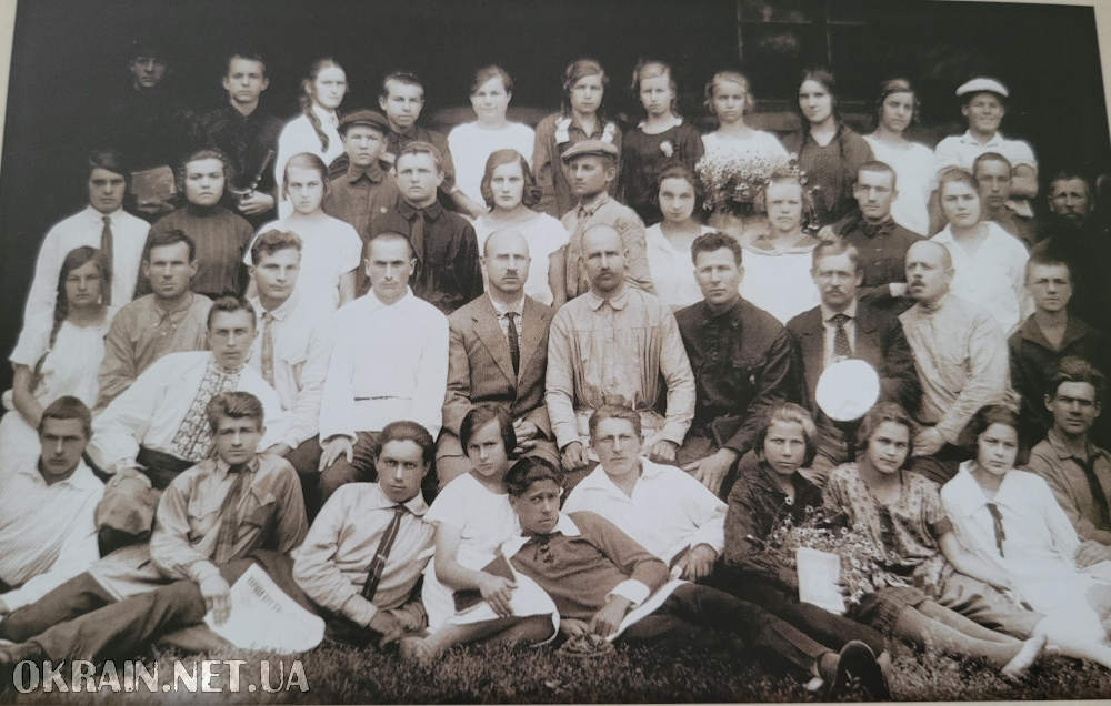 Випускники трудової школи при вагоноремонтному заводі, 1926 рік, фото №4072