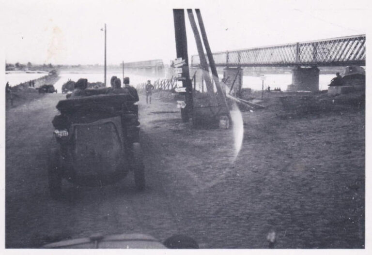 Дорога перед в'їздом на переправу, 1941 рік, фото №4106