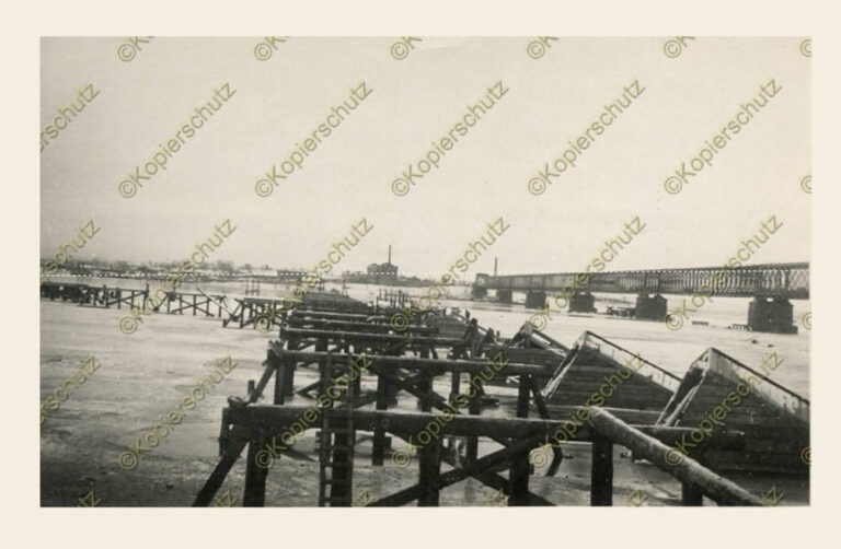 Залізничний міст та залишки автомобільного мосту у січні 1942 року, фото №4126
