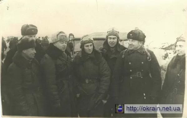 Группа лётчиков 282 истребительного полка авиадивизии - фото № 292