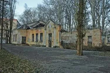Развалины клуба железнодорожников