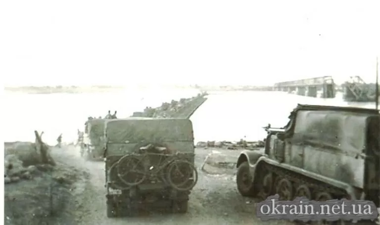 Німецька техніка на переправі 1941 рік фото 489