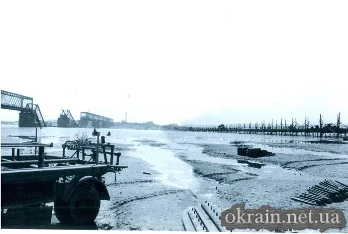 Фото мосту та переправи у Кременчуці 1941 рік фото 487