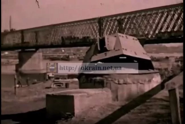 Німецька переправа вище мосту у Кременчуці – відео 585