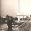 Стелла на площі «Революції» Кременчук 1971 рік фото номер 807