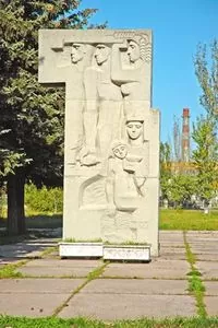 Судьба памяти. История памятника комсомольцам в Кременчуге