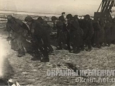 Будівництво дерев’яного мосту фото 1691
