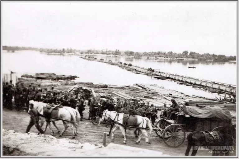 Переправа на остров Большой (ныне Зеленый) Кременчуг 1941 год - фото № 2042