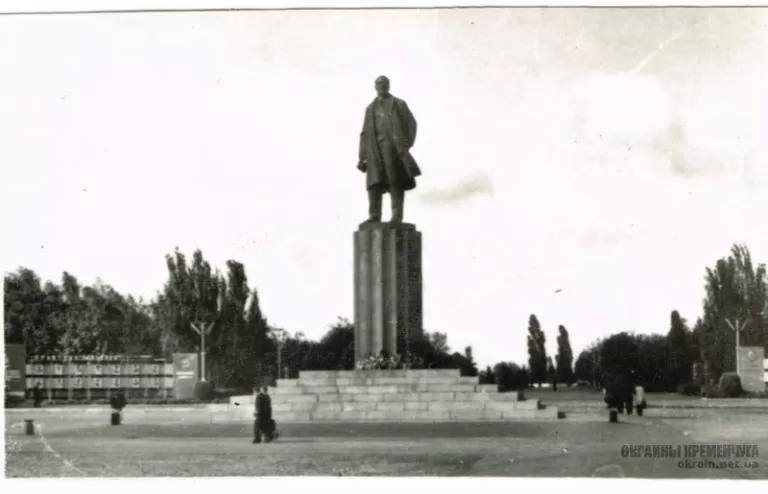 Площадь Победы в Кременчуге фото номер 2220