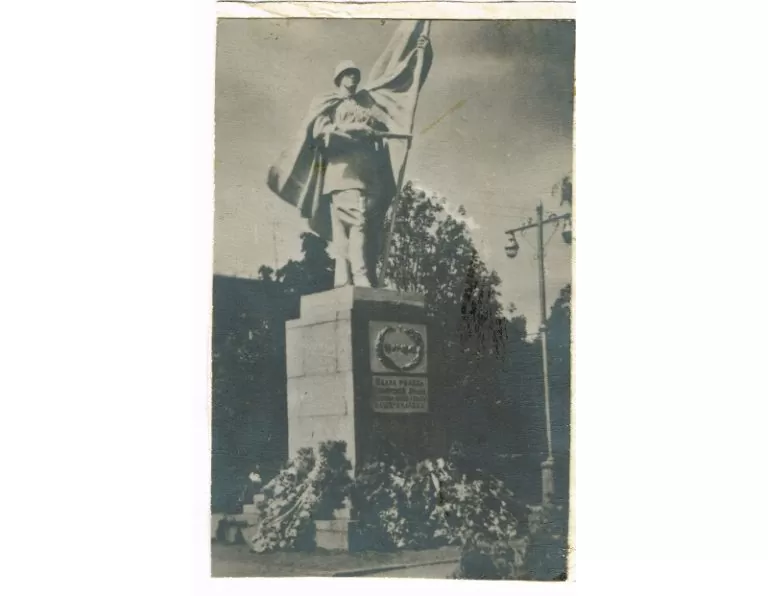 Памятник Воину Освободителю в Кременчуге фото номер 2227