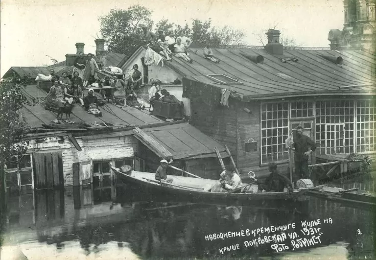 Жилье на крыше наводнение 1931 год фото номер 2268