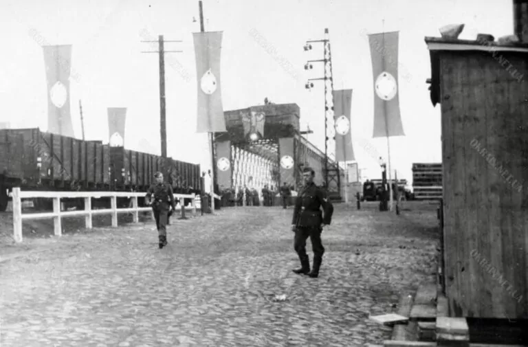 Въезд на железнодорожный мост 1941 год фото 2416