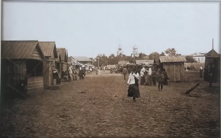 Базарна площа в Кременчуці листівка 2520