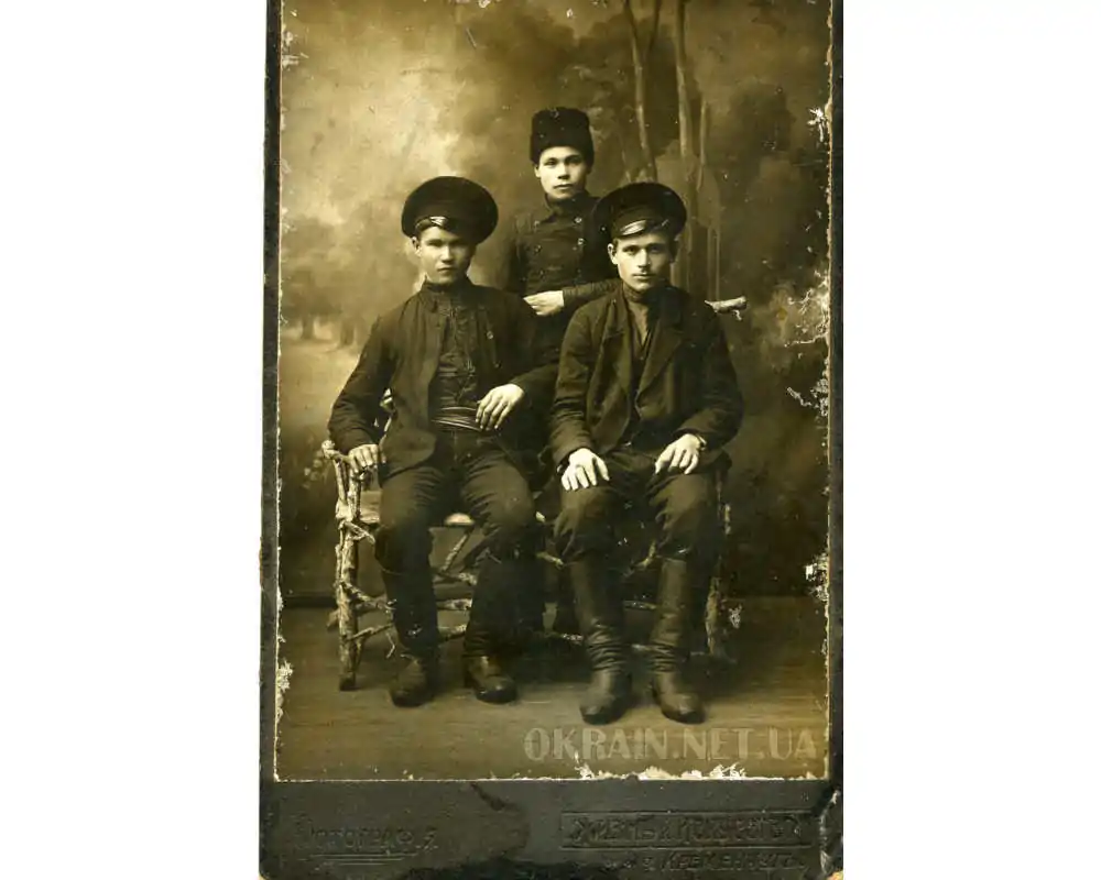 Коваль Григорій Антонович з друзями 1920-ті роки фото №3079