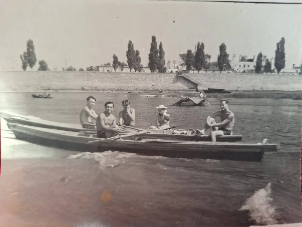 Студенти Київського медінституту на практиці у Кременчуці, 1950 рік, фото №3407